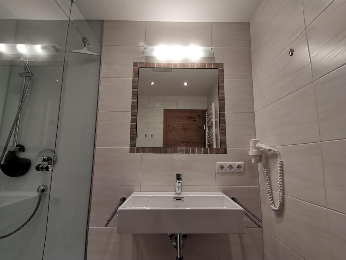 Appartement Kroell Katharina Zell am Ziller Bagian luar foto